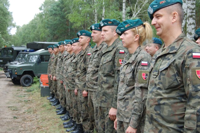 Już wczoraj żołnierze pracowali nie tylko w powiecie nakielskim, także w Wąwelnie w gminie Sośno.