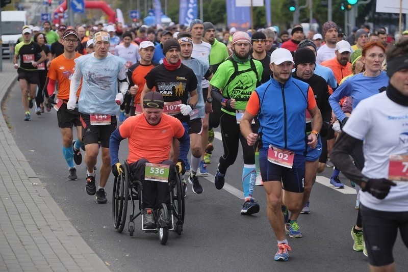 Maraton Toruński rozgrywany jest nieprzerwanie od 1983 roku,...