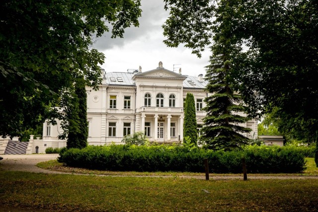 Pałac Lubomirskich ponownie zostanie wystawiony na sprzedaż. Tym razem będzie to licytacja.