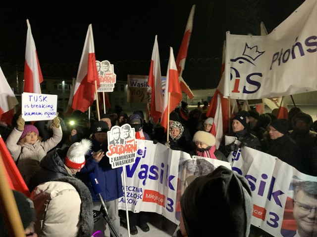 Przed aresztem w Przytułach Starych od kilku dni trwają protesty