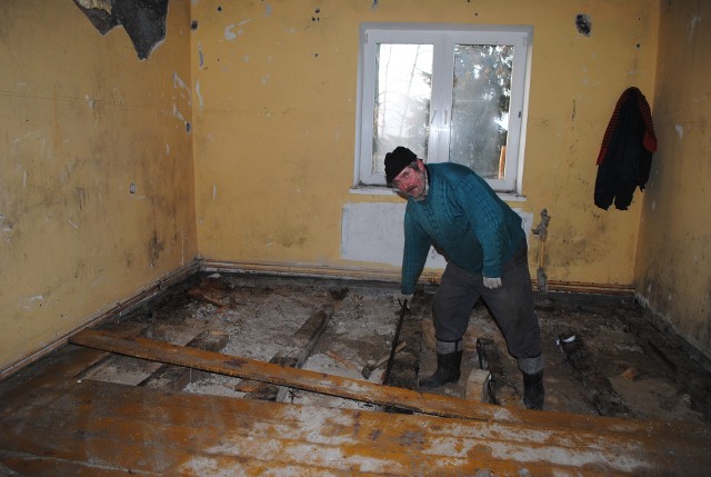 U Kaczyńskich dach już jest, ale wewnątrz domu roboty jeszcze bardzo wiele.