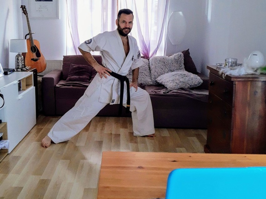 Treningi karate online z klubem Shiro we wtorki i czwartki. Kliknij i ćwicz w domu 