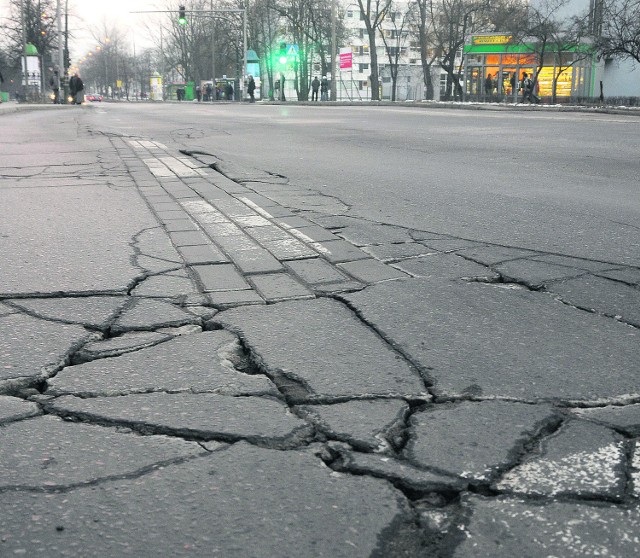 Ulica Czarnowiejska aż prosi się o generalny remont