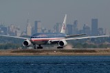 Pilot Boeinga 777 United zmuszony do powrotu na lotnisko. Co się stało?