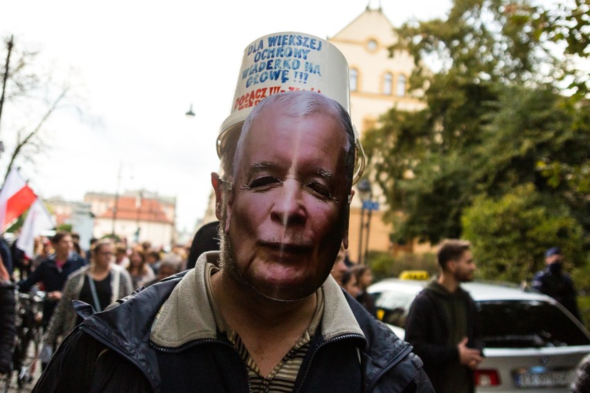 Manifestacja antycovidowców w Krakowie.