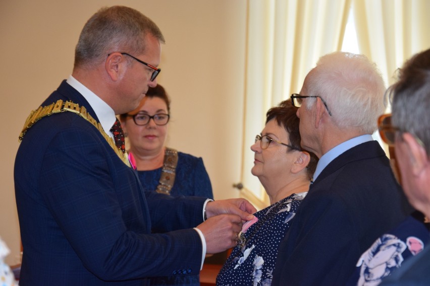 Pary z gminy Żnin mają medale od prezydenta RP za pół wieku wspólnego życia [zdjęcia] 