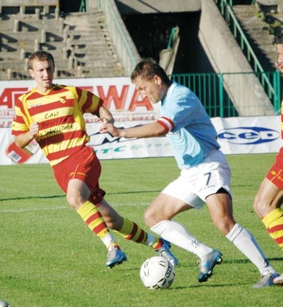 Marek Tracz (przy piłce) w przegranym 1:2 meczu przeciwko Jagiellonii