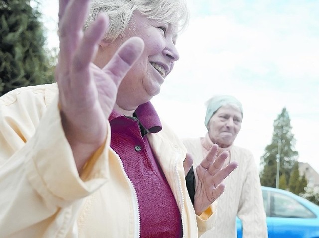 Maria Baranowska i Helena Kucina nie kryły zaskoczenia wysokimi opłatami za śmieci dla mieszkańców domków