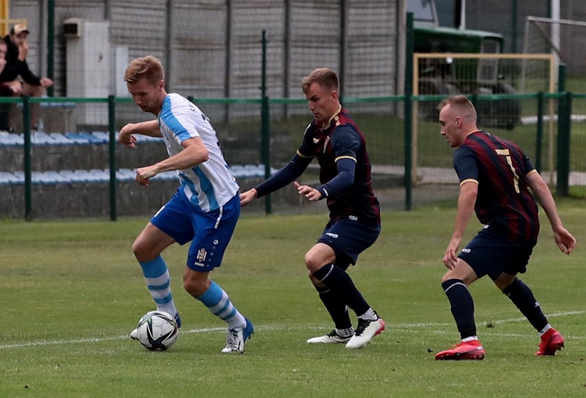 III liga: Remis w derbach Szczecina. Gol w ostatnich minutach. ZDJĘCIA