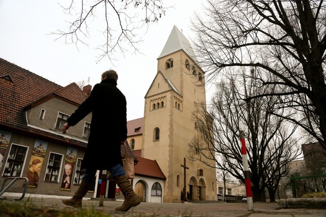 Parafia na Brochowie zaangażowała się w spółkę, która ma budować domy mieszkalne