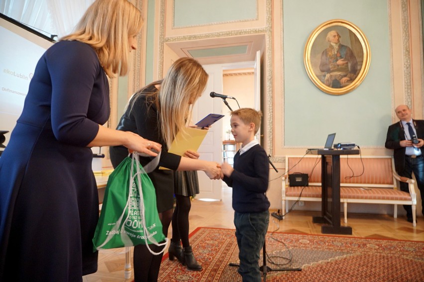 Finał konkursu plastycznego w lubelskich szkołach. Segregację śmieci znają „od deski do deski”