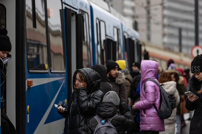 Obchody Święta Konstytucji 3 Maja w Krakowie. Będą zmiany w kursowaniu autobusów i tramwajów