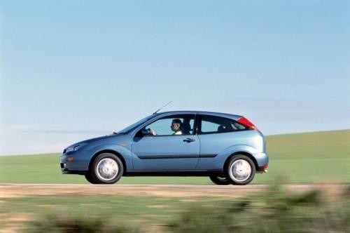 Fot. Ford: Zakup droższego Forda Focusa z silnikiem diesla 1,8 TDCi/100 KM w stosunku do tego samego modelu ale z silnikiem benzynowym 1,6 l/100 KM zwróci się po przejechaniu dystansu 95 tys. km.