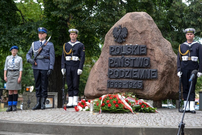 Syreny oraz uroczyste obchody. Gdańsk uczcił rocznicę...