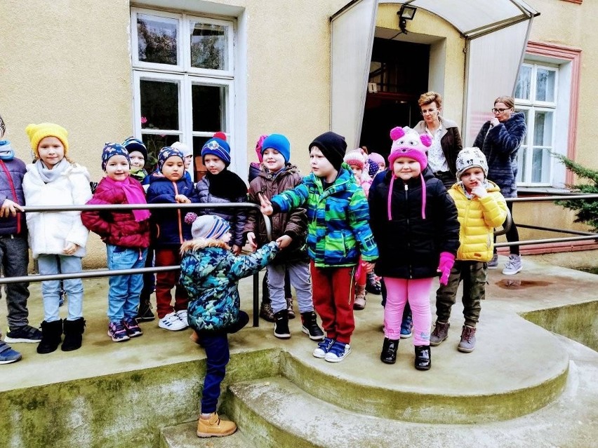 Żabki z Dobrego powędrowały do Izby Regionalnej w Radziejowie. Obejrzały eksponaty, takie, o których nawet dziadkowie już zapomnieli...