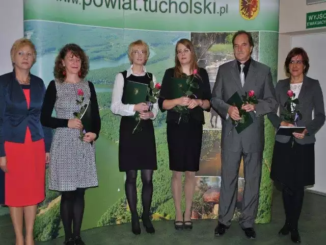 Piątka nauczycieli dostała medale Komisji Edukacji Narodowej.