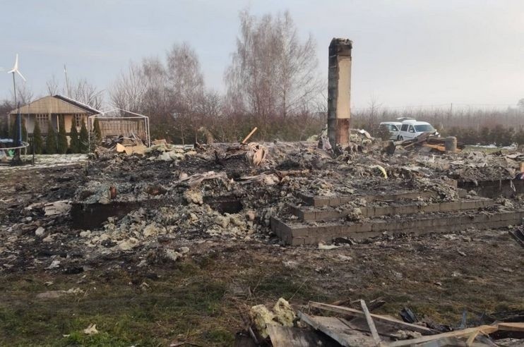 Gmina Pniewy. Rodzina z Michrowa straciła w pożarze domu dorobek życia. Ruszyła akcja pomocy