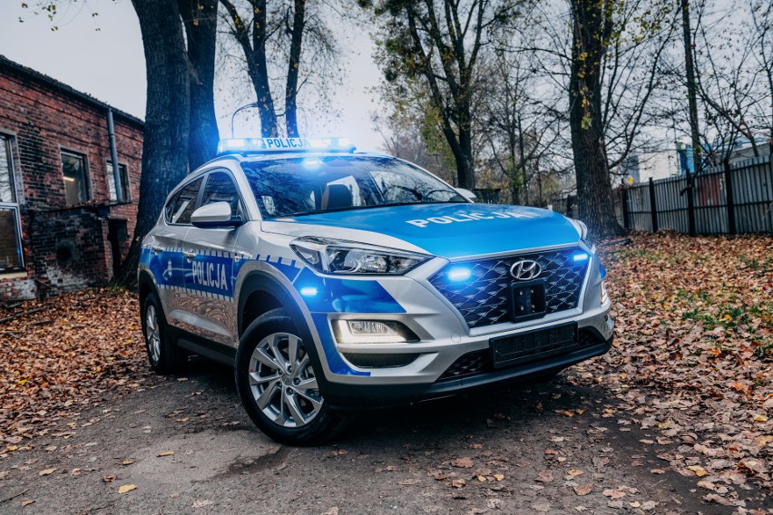 Polska Policja odebrała zamówienie stu radiowozów Hyundai...