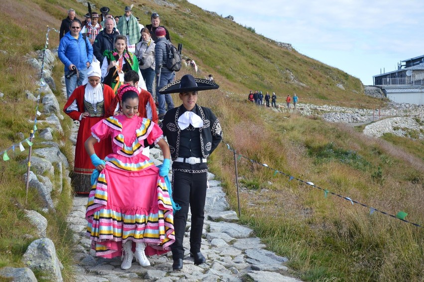 Tatry. Festiwal Folkloru Ziem Górskich na Kasprowym Wierchu [ZDJĘCIA, WIDEO]
