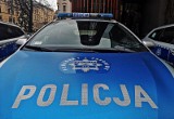 Śmiertelny wypadek w Kobyłce. Policjant kierował samochodem, prokuratura postawiła zarzuty