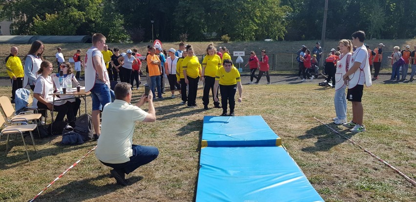 500 osób z niepełnosprawnością uczestniczyło w olimpiadzie zorganizowanej przez Caritas Diecezji Rzeszowskiej [ZDJĘCIA]