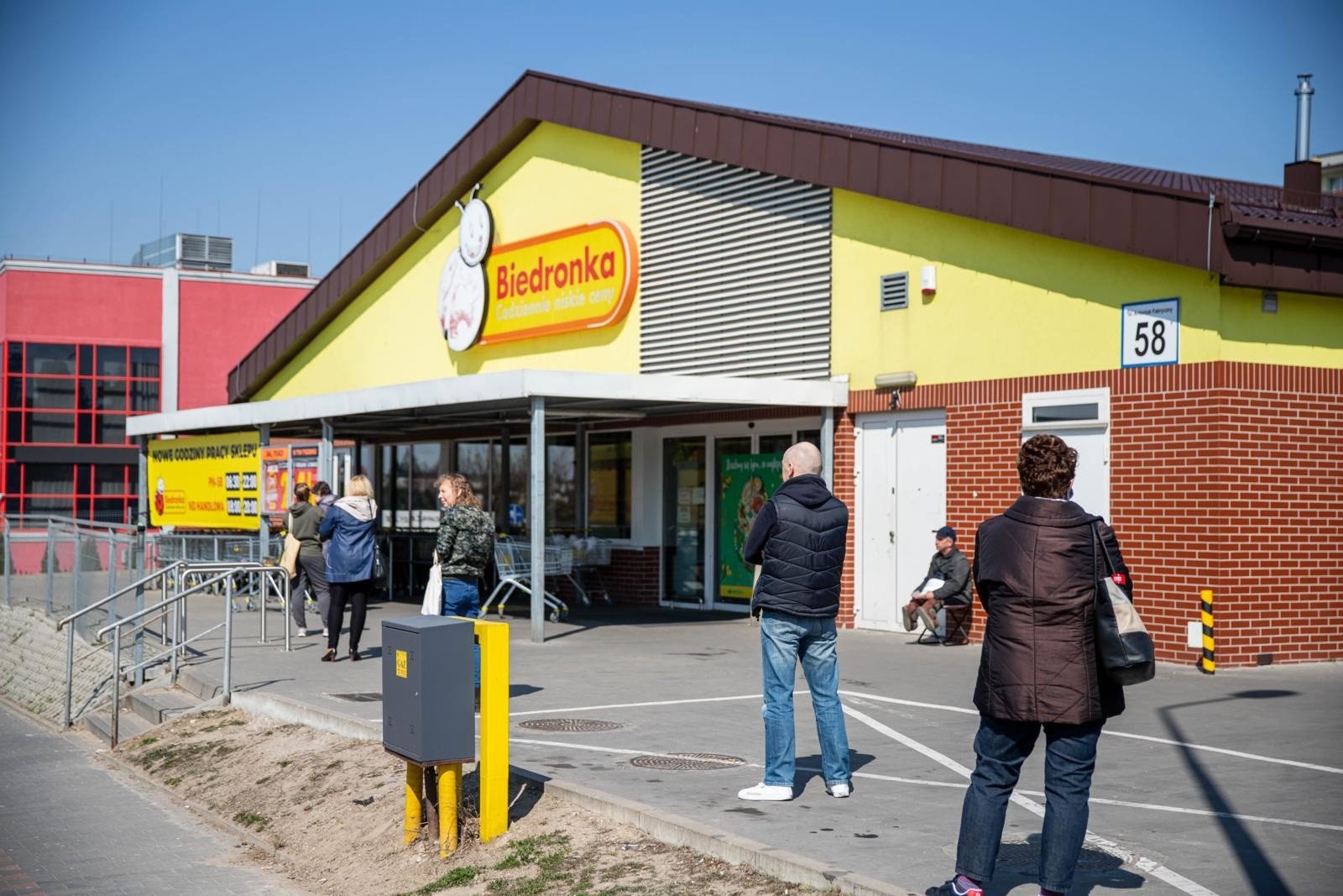 Sklepy otwarte 1, 2 i 3 maja. Gdzie zrobisz zakupy podczas Majówki? ( Biedronka, Żabka, Lidl, McDonald's) | Gazeta Krakowska