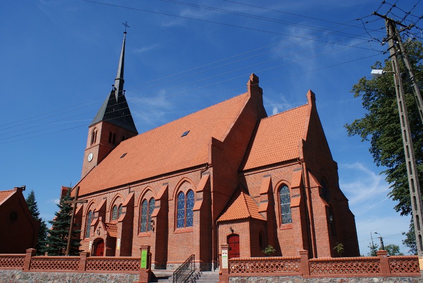 Bysław, powiat tucholski, gmina Lubiewo. Neogotycki kościół...