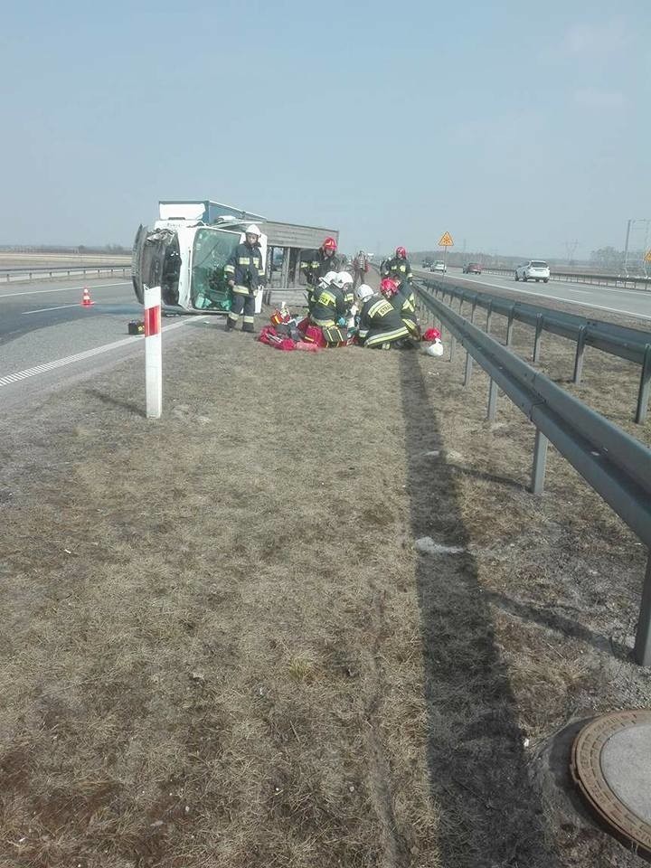 Wypadek na A2 w powiecie brzezińskim! Zderzyły się laweta i samochód ciężarowy!