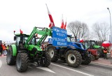 Rolnicy tylko zawieszają protest. Jest kolejne "uzgodnienie", ale zaufania nie ma [ZDJĘCIA, WIDEO]