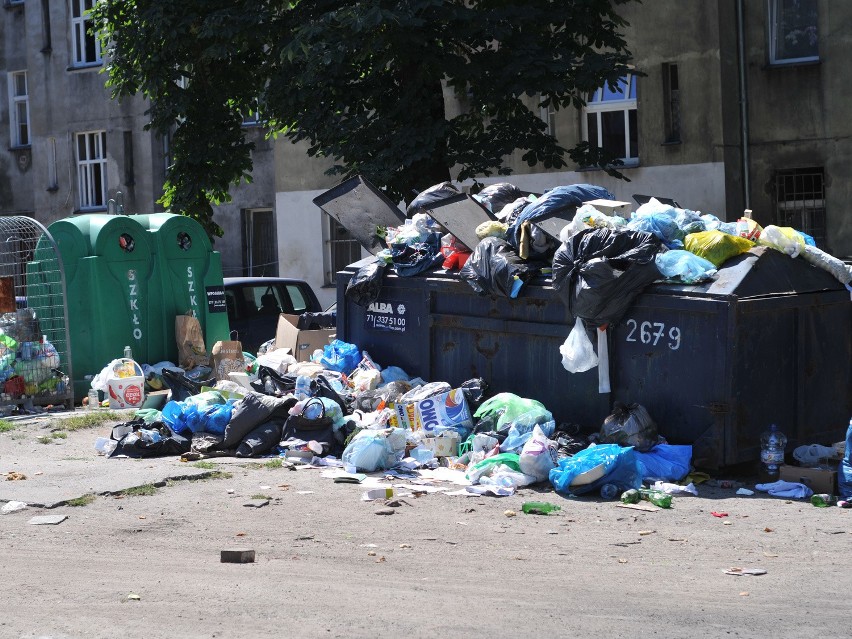 Proszę o interwencję bo nie wiadomo jak zmusić firmę do...