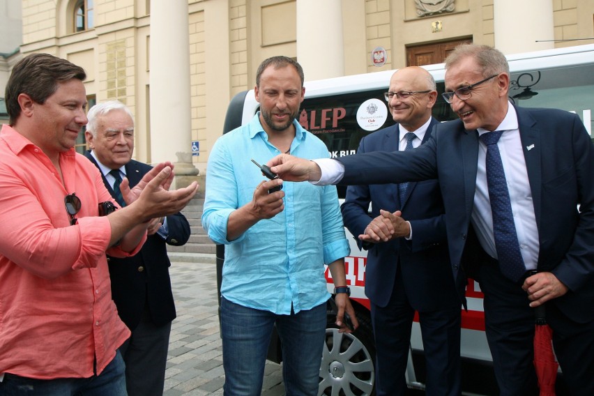 Solidarni. Lublin pomaga mieszkańcom Charkowa. Przedsiębiorcy kupili karetkę pogotowia