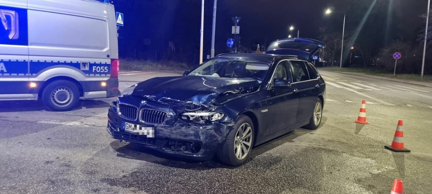 Nocny wypadek na Polesiu. Opel zderzył się z bmw. Jedna...