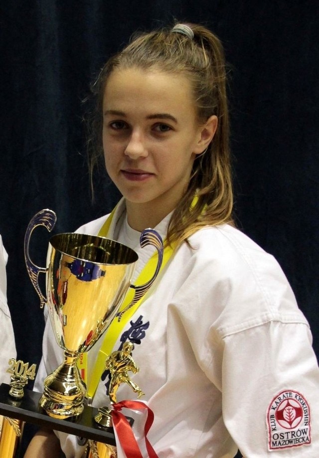 Michalina Chrobot to niezwykle utalentowana zawodniczka Ostrowskiego Klubu Karate Kyokushinkai.