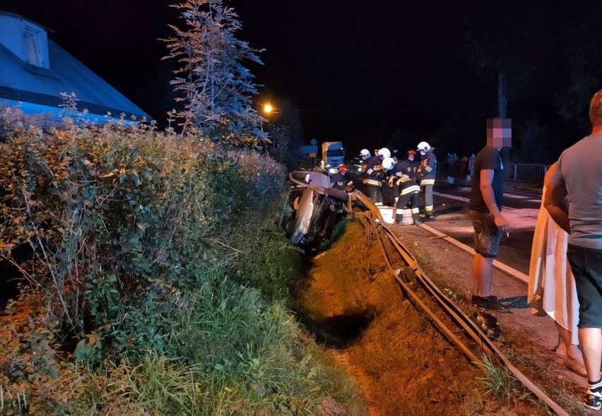 Wypadek w Dobrej na DK28. Trzy osoby zostały ranne [ZDJĘCIA]