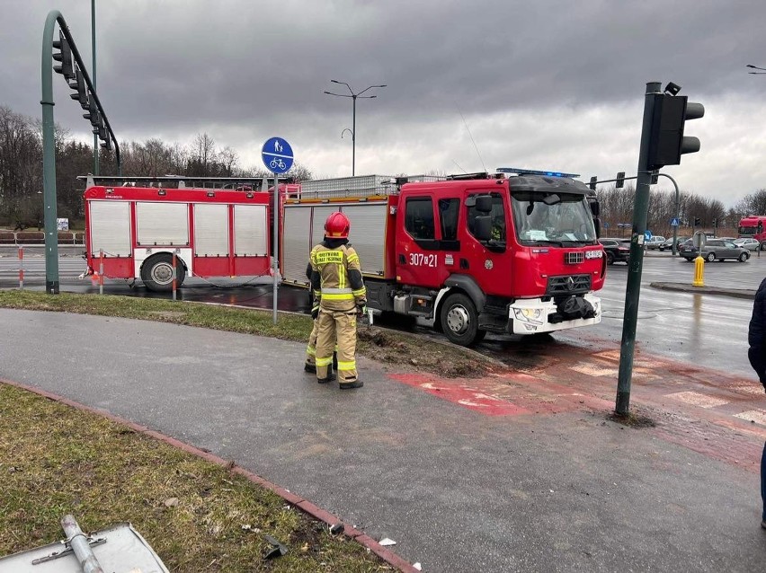 Wypadek na skrzyżowaniu DK79 i ul. Wiślickiej