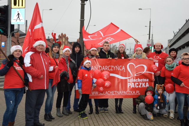 Finał marszu Szlachetnej Paczki był koło CH Alfa w Grudziądzu