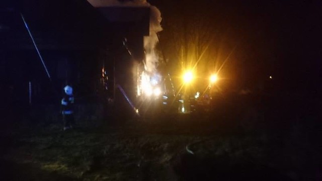 Pożar wybuchł w środę późnym południem na plebani prawosławnej w Ługach (gmina Dobiegniew).