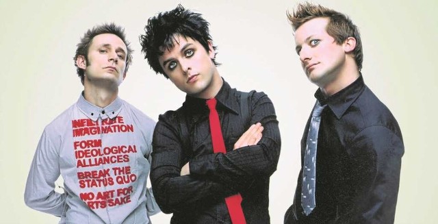 Mimo, że panowie z Green Day grają trzydzieści lat, na scenie nadal nie brakuje im poczucia humoru