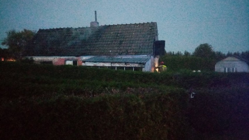 Do pożaru doszło w piątkowy wieczór w miejscowości Będzinko.