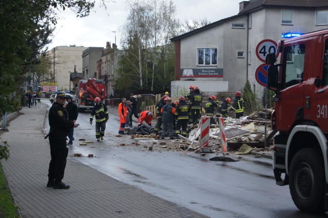 Tragiczny wypadek przy ul. Podgórnej. Runęła ściana budynku [ZDJĘCIA, WIDEO]