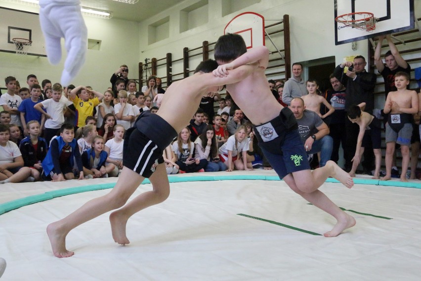 Uczniowie walczyli w Otwartych Mistrzostwach Lublina w sumo (ZDJĘCIA)