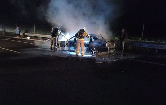 Żółtki. Pożar samochody na S8. Spłonęło volvo