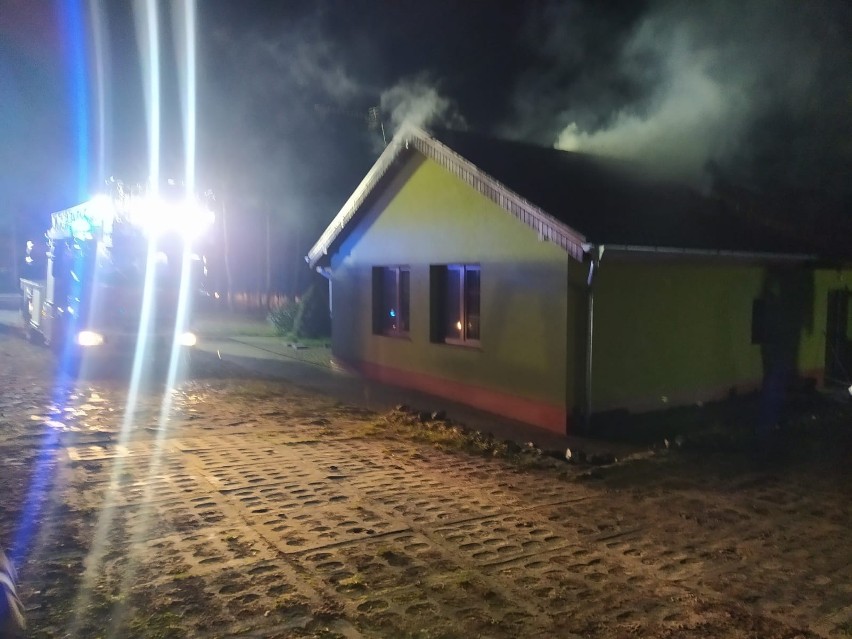 Pożar wybuchł około godz. 21.45 w Nowym Dworze w powiecie...