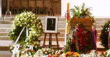 Pogrzeb Ernesta Brylla. Rodzina i przyjaciele pożegnali słynnego poetę i dziennikarza