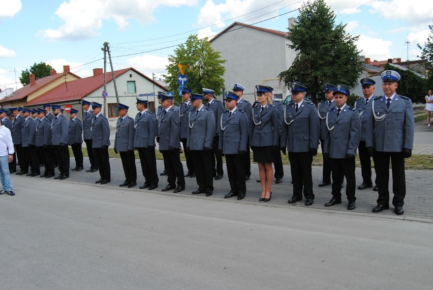 Powiatowe Święto Policji we Włoszczowie. Były odznaczenie, awanse, podziękowania i życzenia (DUŻO ZDJĘĆ, WIDEO)