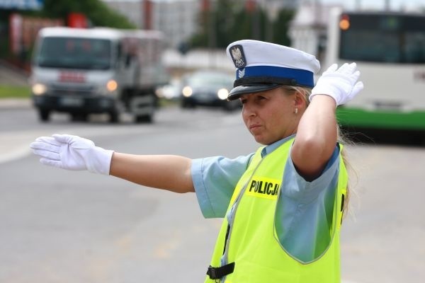 Na zdjęciu Agnieszka Nowakowska, sierżant sztabowy wydziału ruchu drogowego policji w Białymstoku