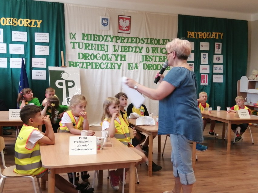 IX Międzyprzedszkolny Turniej Wiedzy o Ruchu Drogowym w Przedszkolu "Pod Sosnami" w Koprzywnicy  