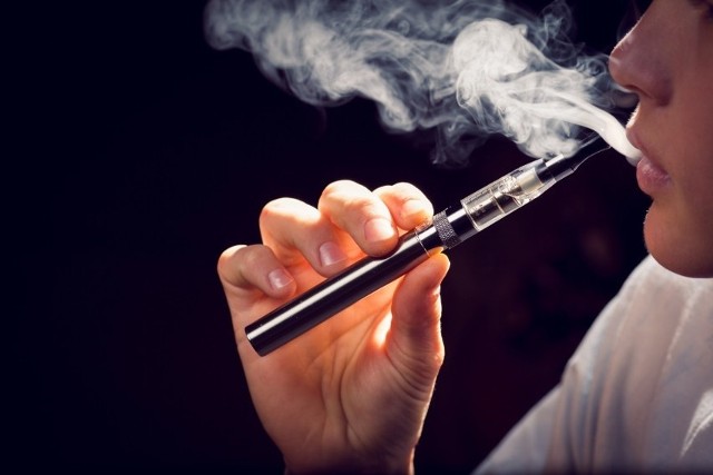Palenie e-papierosów powoduje wiele szkód w organizmie