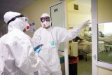 W Słupsku i powiecie 18 nowych przypadków zakażenia koronawirusem. Zmarły 4 osoby