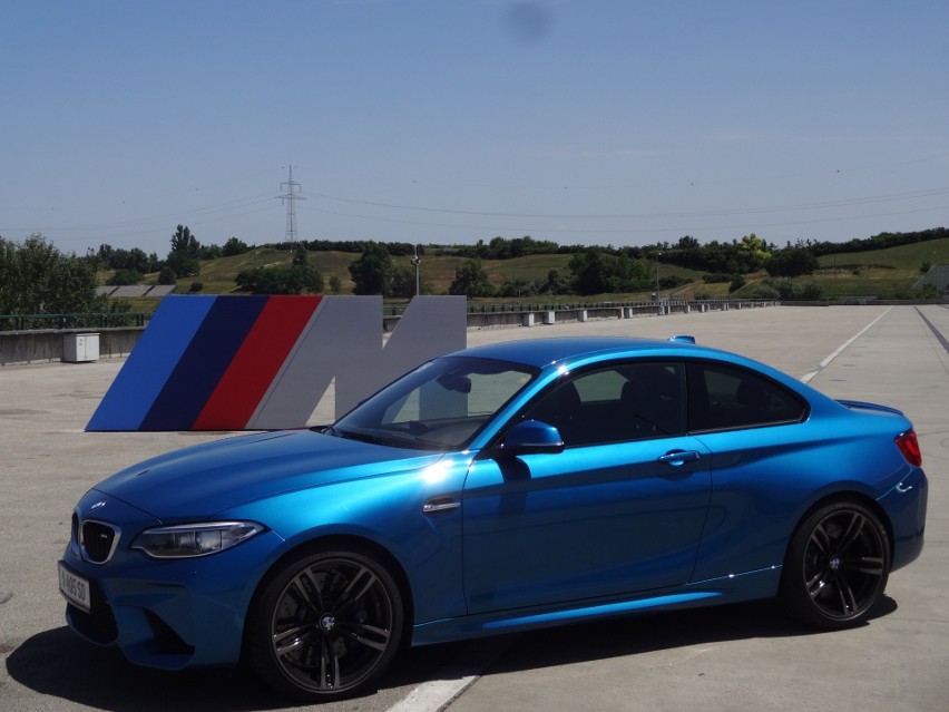 BMW M2 Coupe...